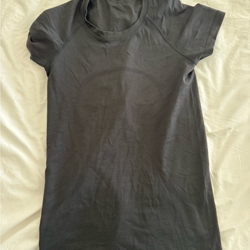 lululemon athletica Black Short Sleeve Tee